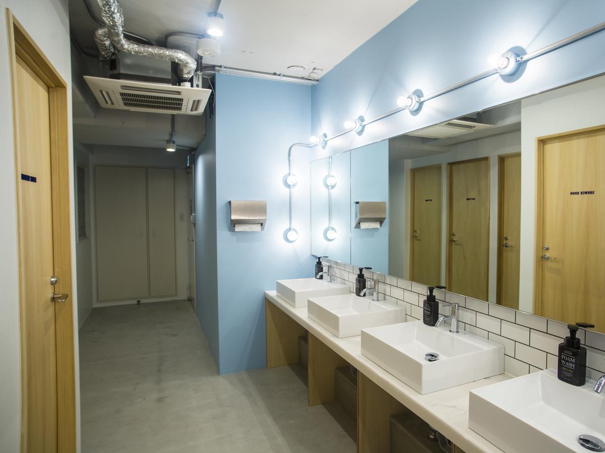 Hostel In The Amemura