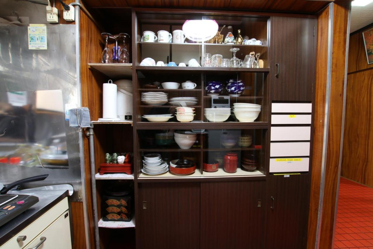 2 Floors Japanese Style, Direct To Kix, 10mins Train To Namba, 5mins Walk To Stn , 2-6ppl