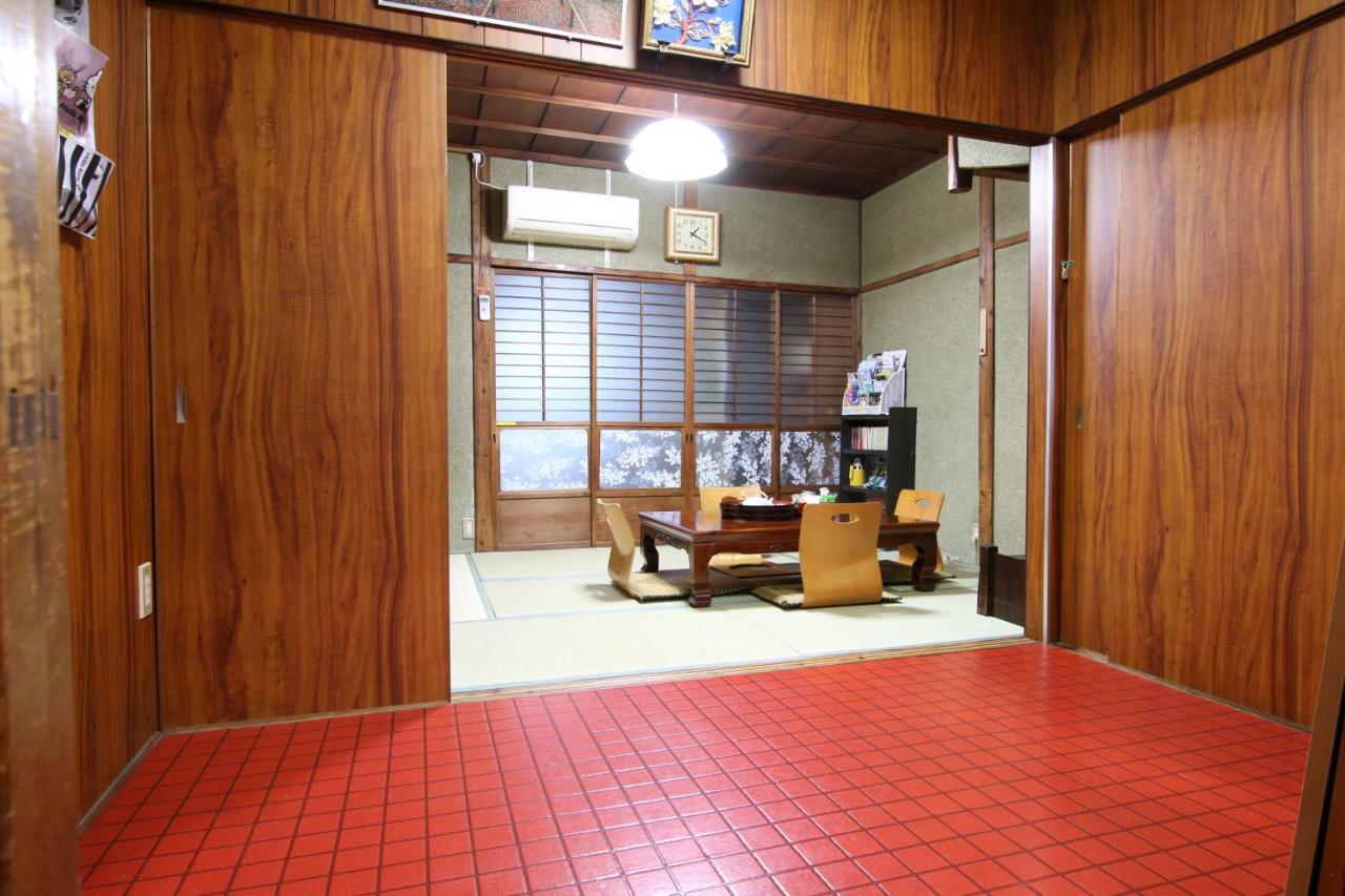 2 Floors Japanese Style, Direct To Kix, 10mins Train To Namba, 5mins Walk To Stn , 2-6ppl Holiday home *