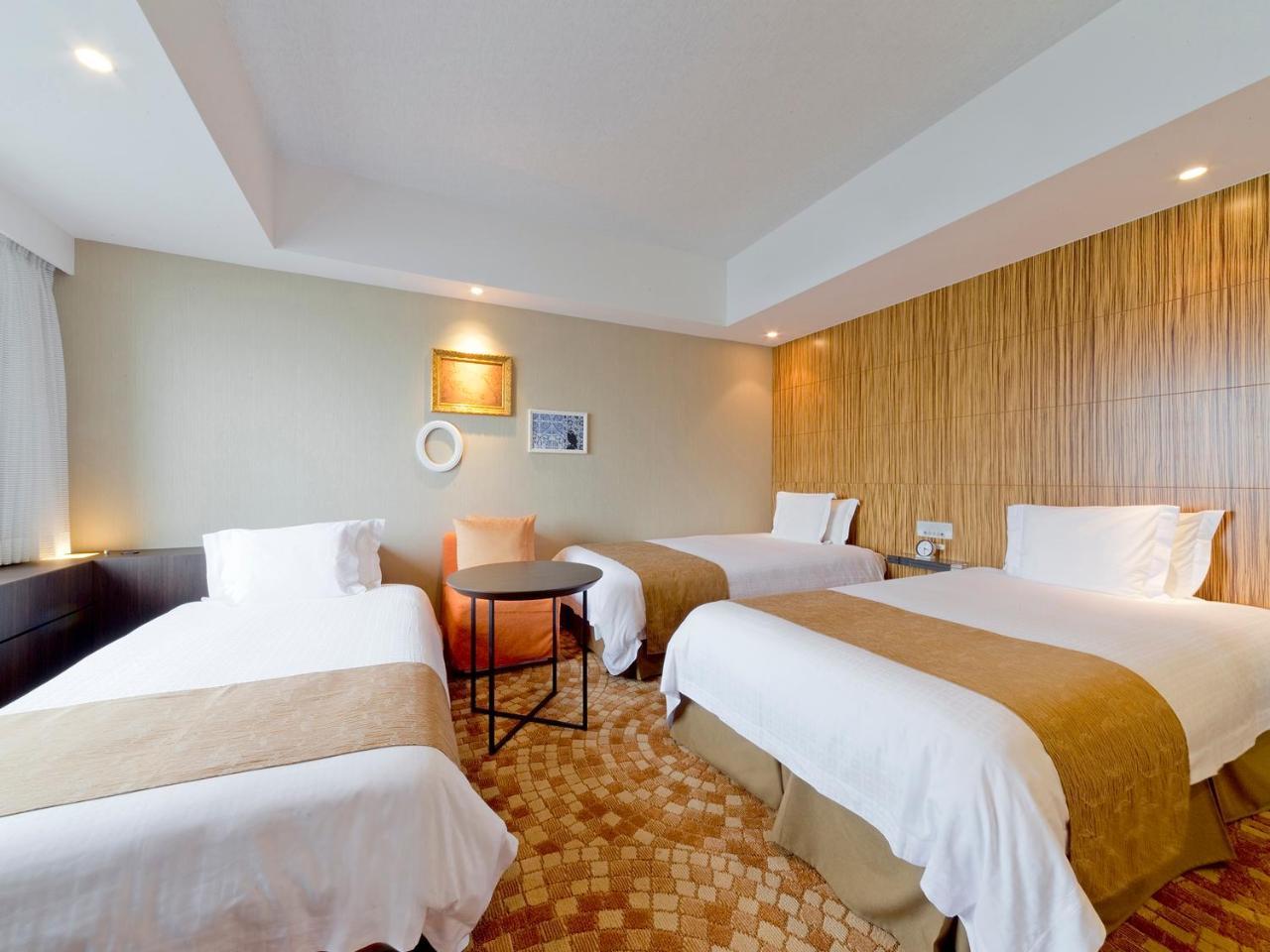 Hotel Universal Port 4*