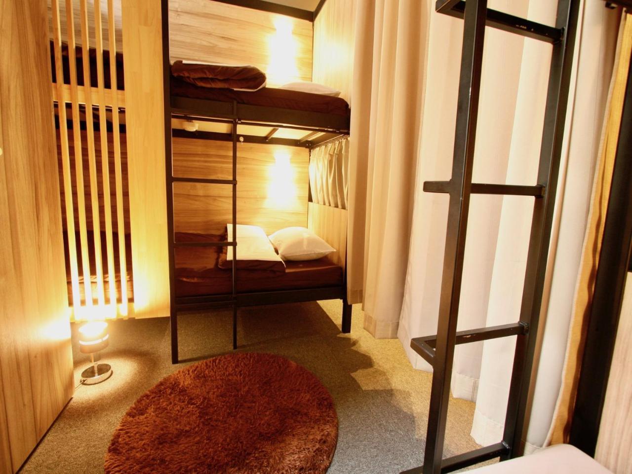 Namba Hive Hostel *