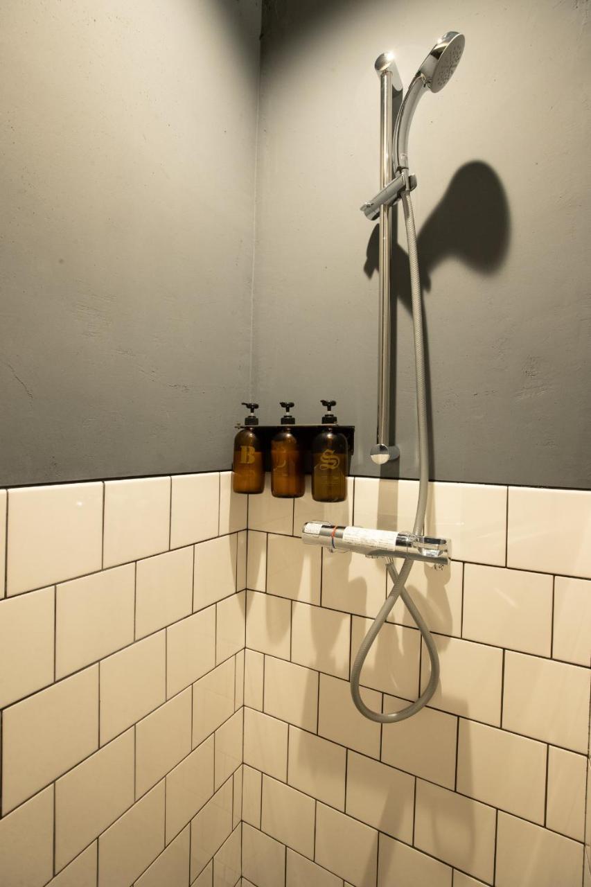 Earthmans Amemura Aparthotel