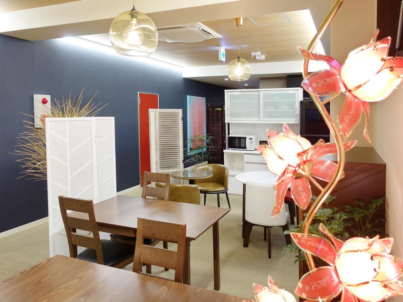Briller Universal Japon Hostel *