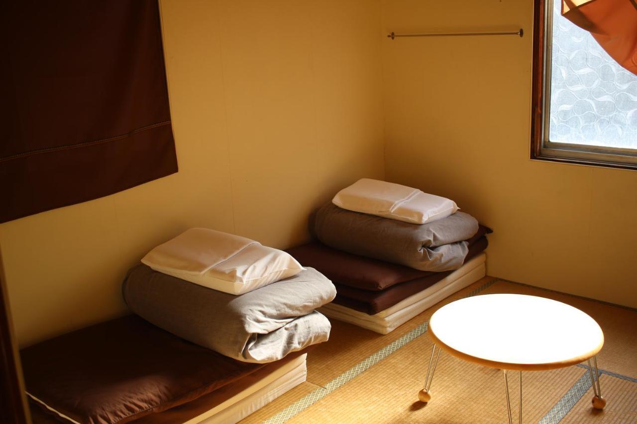Air Hostel *