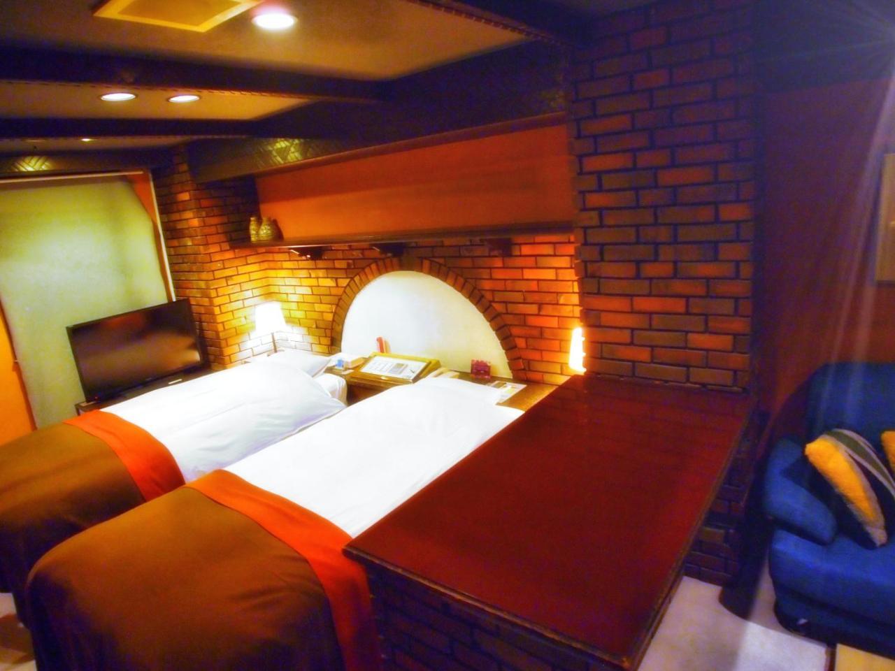 24 Hotel