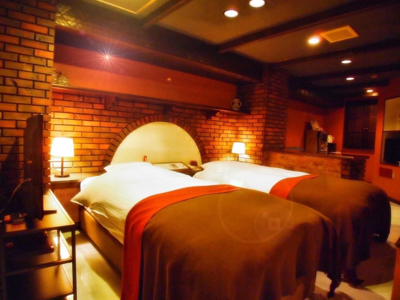 24 Hotel