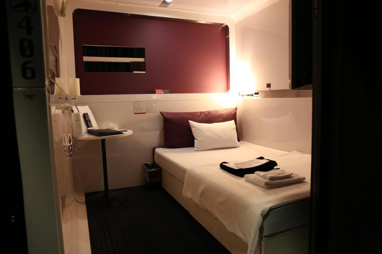 First Midosuji Namba Capsule hotel Osaka