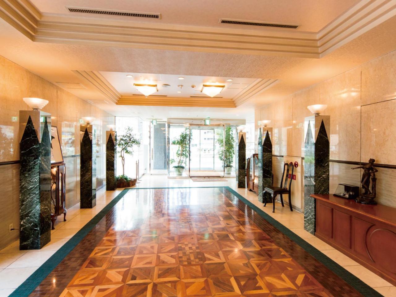 Claiton Shin-osaka Hotel 3*