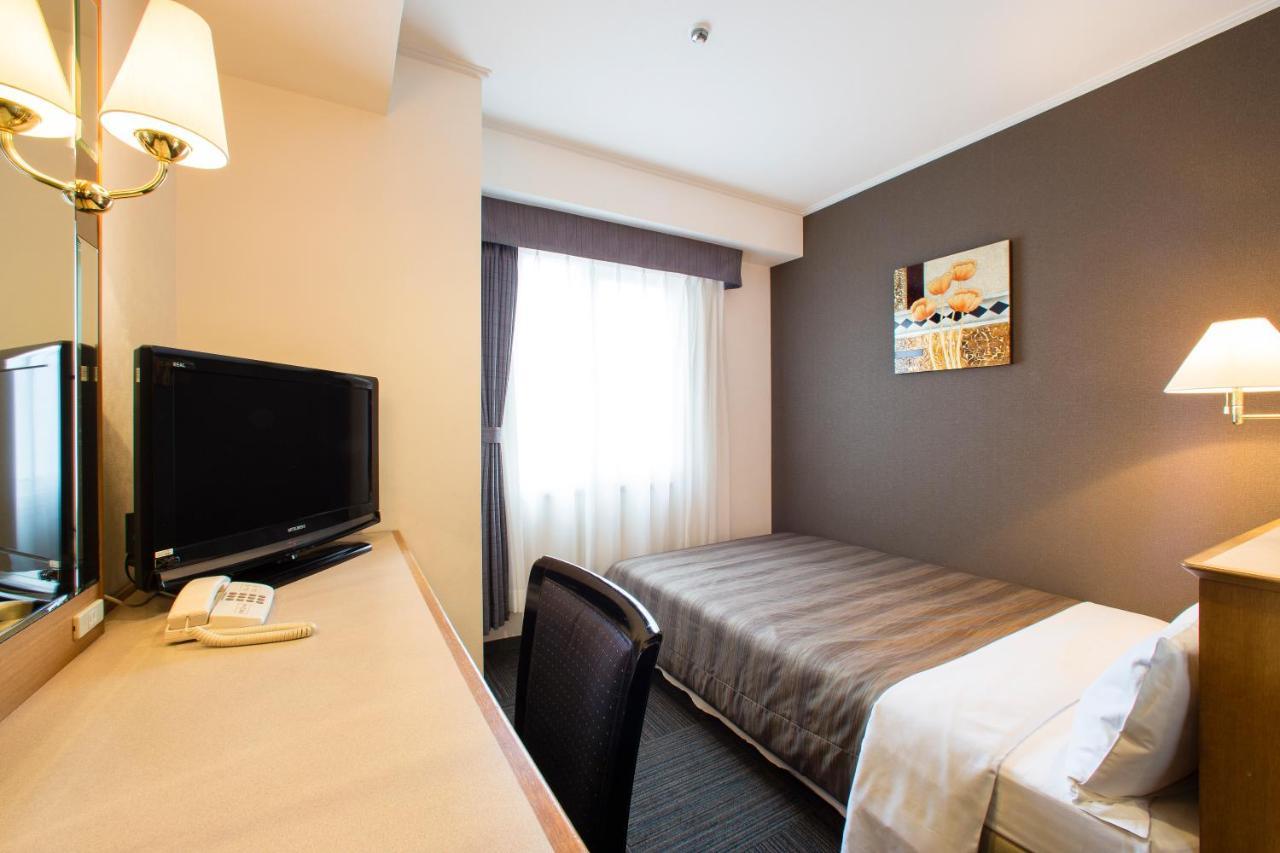 Ark Shinsaibashi -route Hotels- 3*