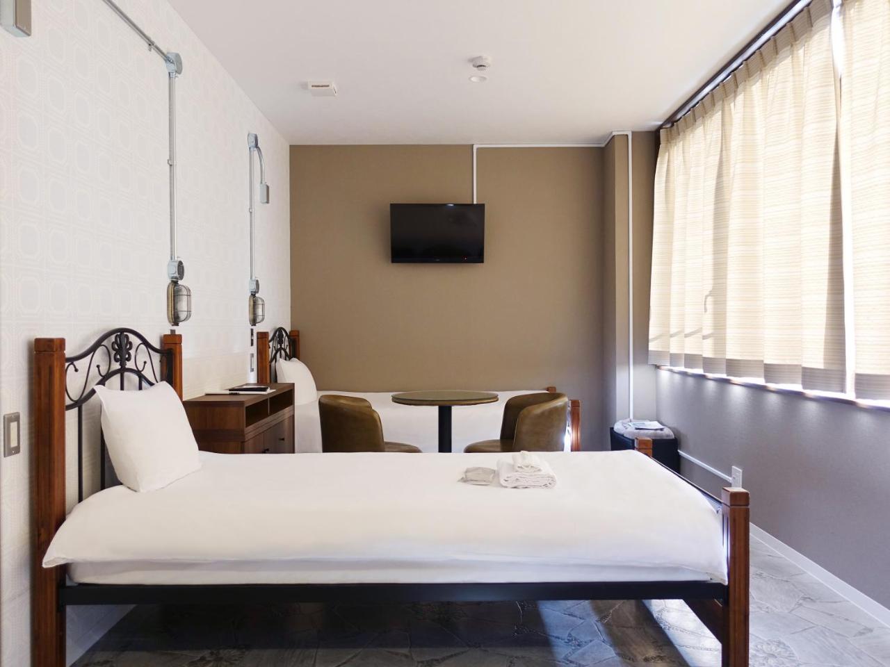 Briller Universal Japon Hostel *