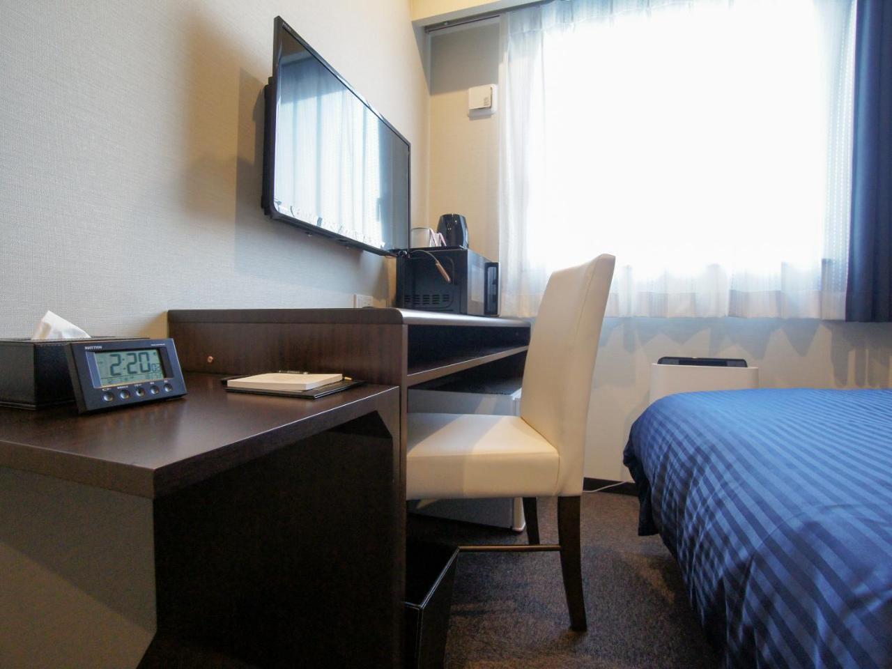 Livemax Umeda Nakatsu Hotel 2*