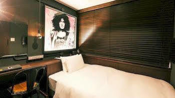 Rock Star 3*
