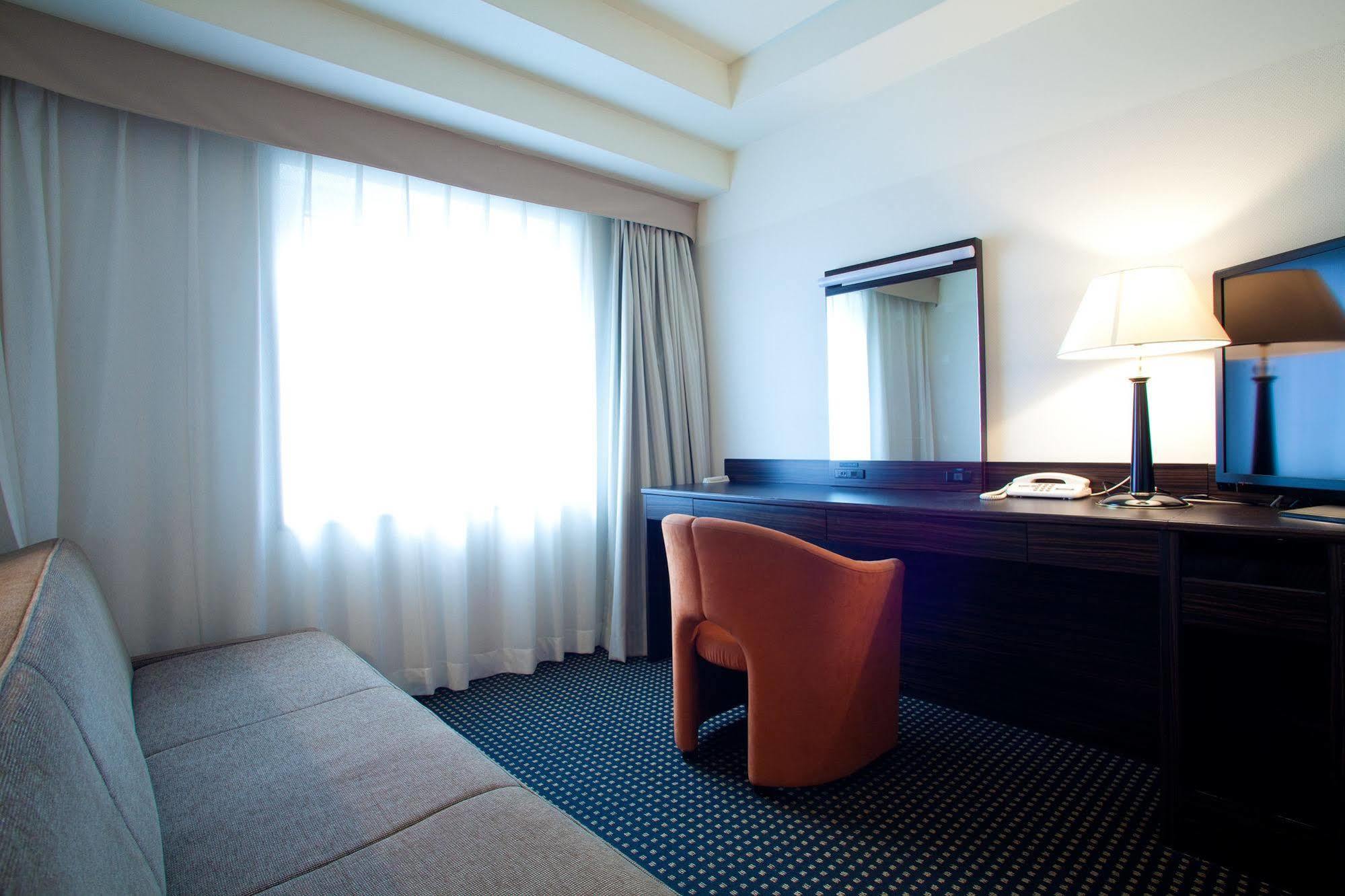 Apa Tanimachi 4chome Ekimae 3* Osaka