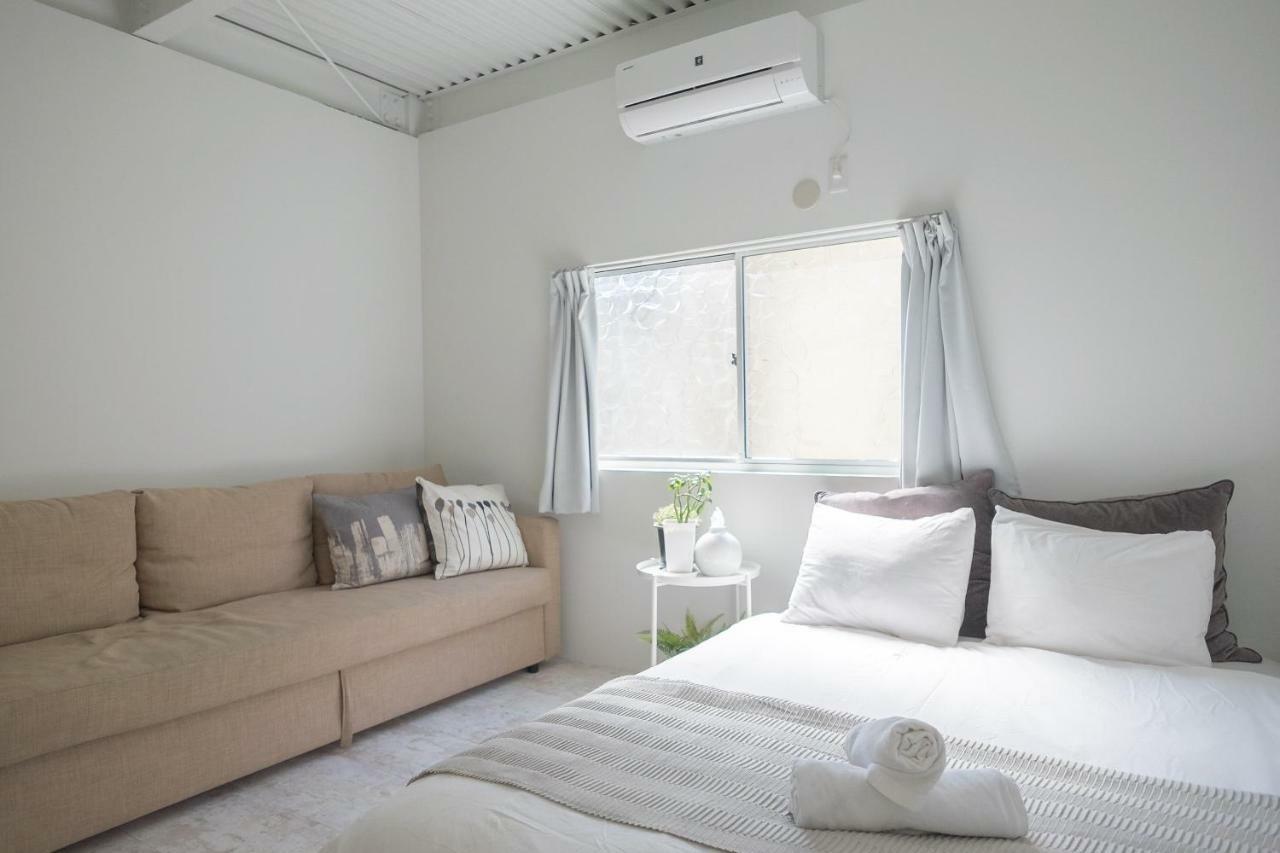Guest house Hippo And Cafe Bar Osaka