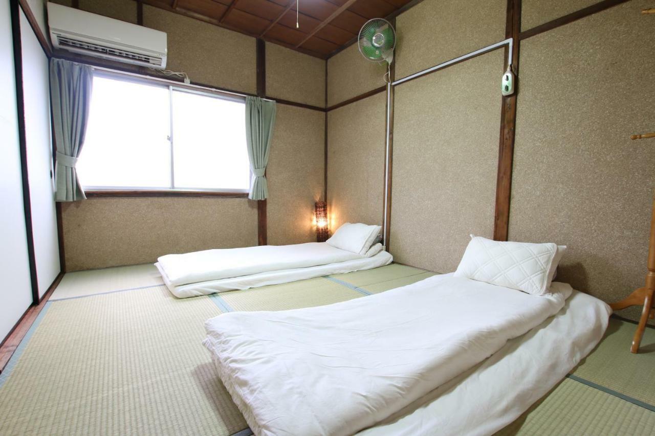 2 Floors Japanese Style, Direct To Kix, 10mins Train To Namba, 5mins Walk To Stn , 2-6ppl