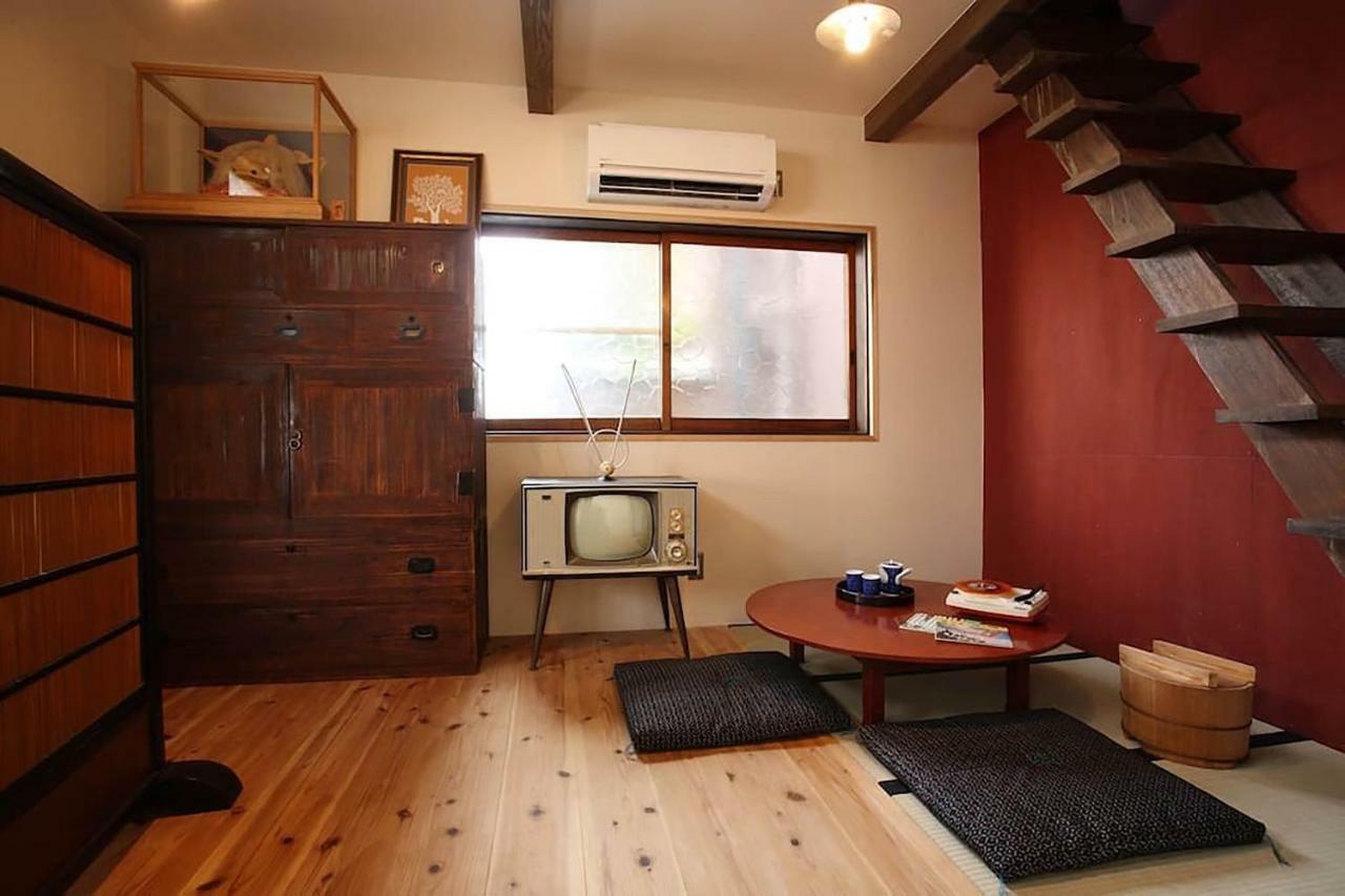 Apartment Bar併設の仕掛け満載忍者ハウス!wi-fi!天王寺電車で15分!帝塚山四丁目駅3メートル! Osaka