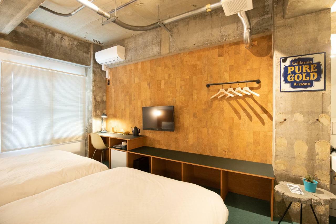 Aparthotel Earthmans Amemura 3*