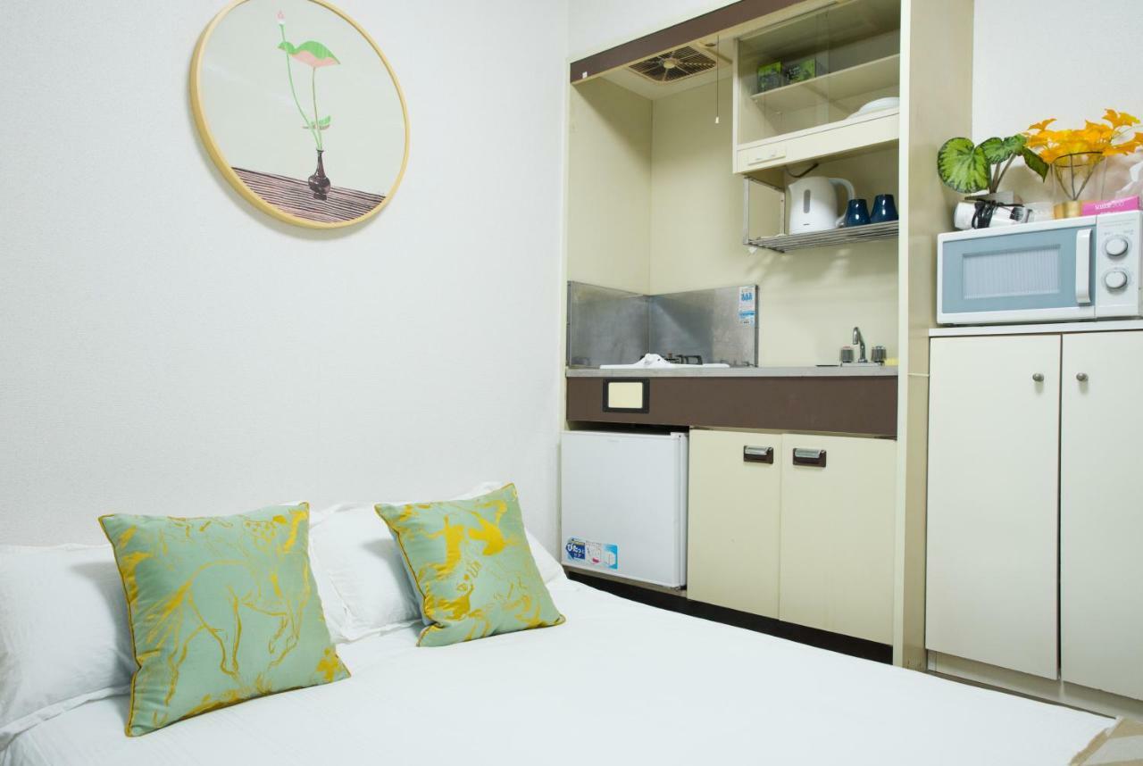 Kuromon Liberty Palace Apartment *
