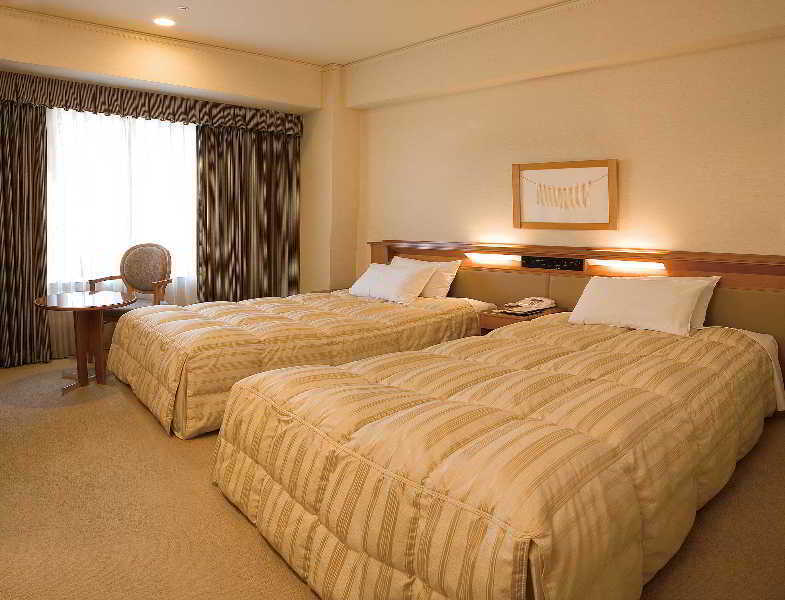 Courtyard By Marriott Shin-osaka Station 5*