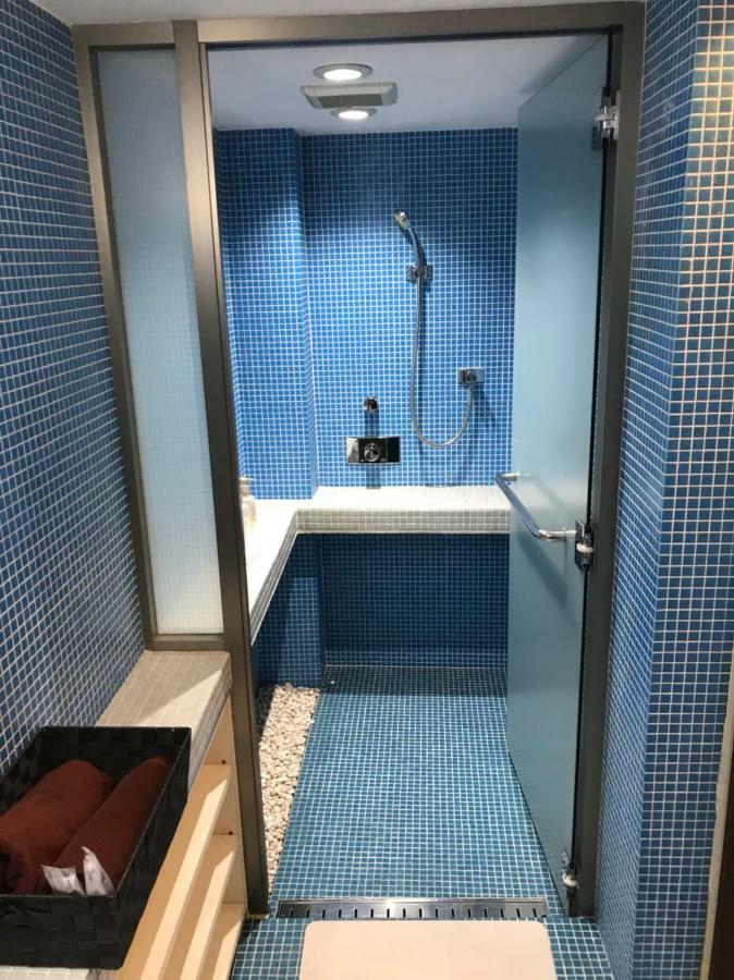 Aqua Hotel