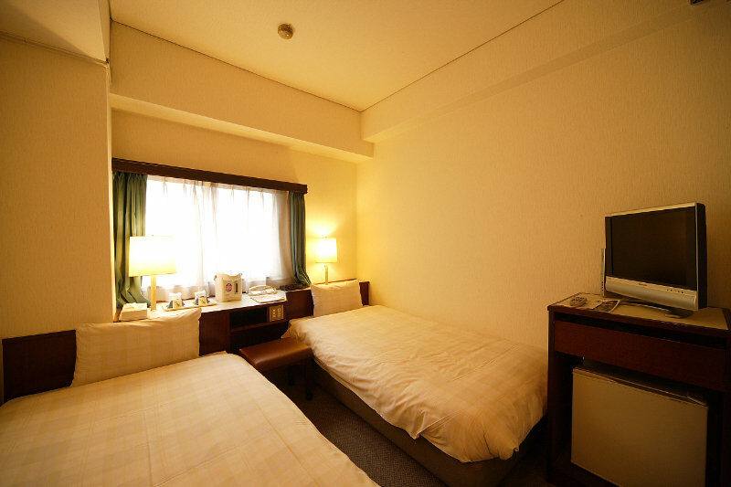 Humour New Oriental Hotel econômico Osaka