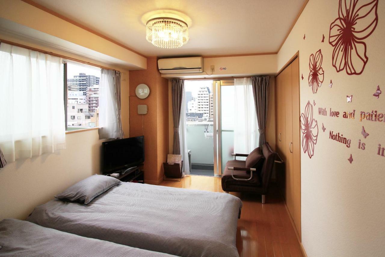 Mell-theatr Karahori Apartment Osaka