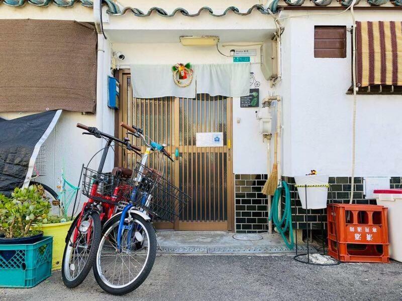 Holiday home 2 Floors Japanese Style, Direct To Kix, 10mins Train To Namba, 5mins Walk To Stn , 2-6ppl