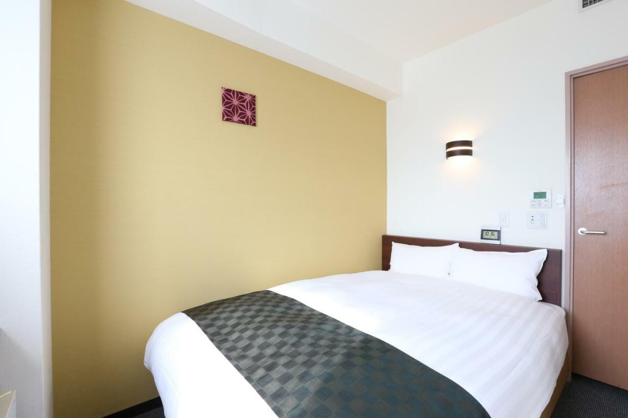 Hotel Wing International Shin-osaka 3*
