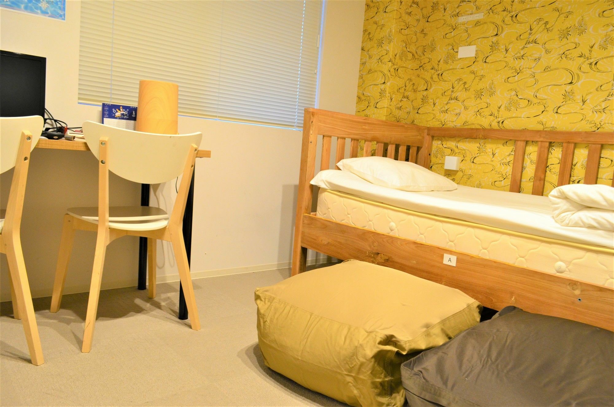 Yadokari Namba Hostel *