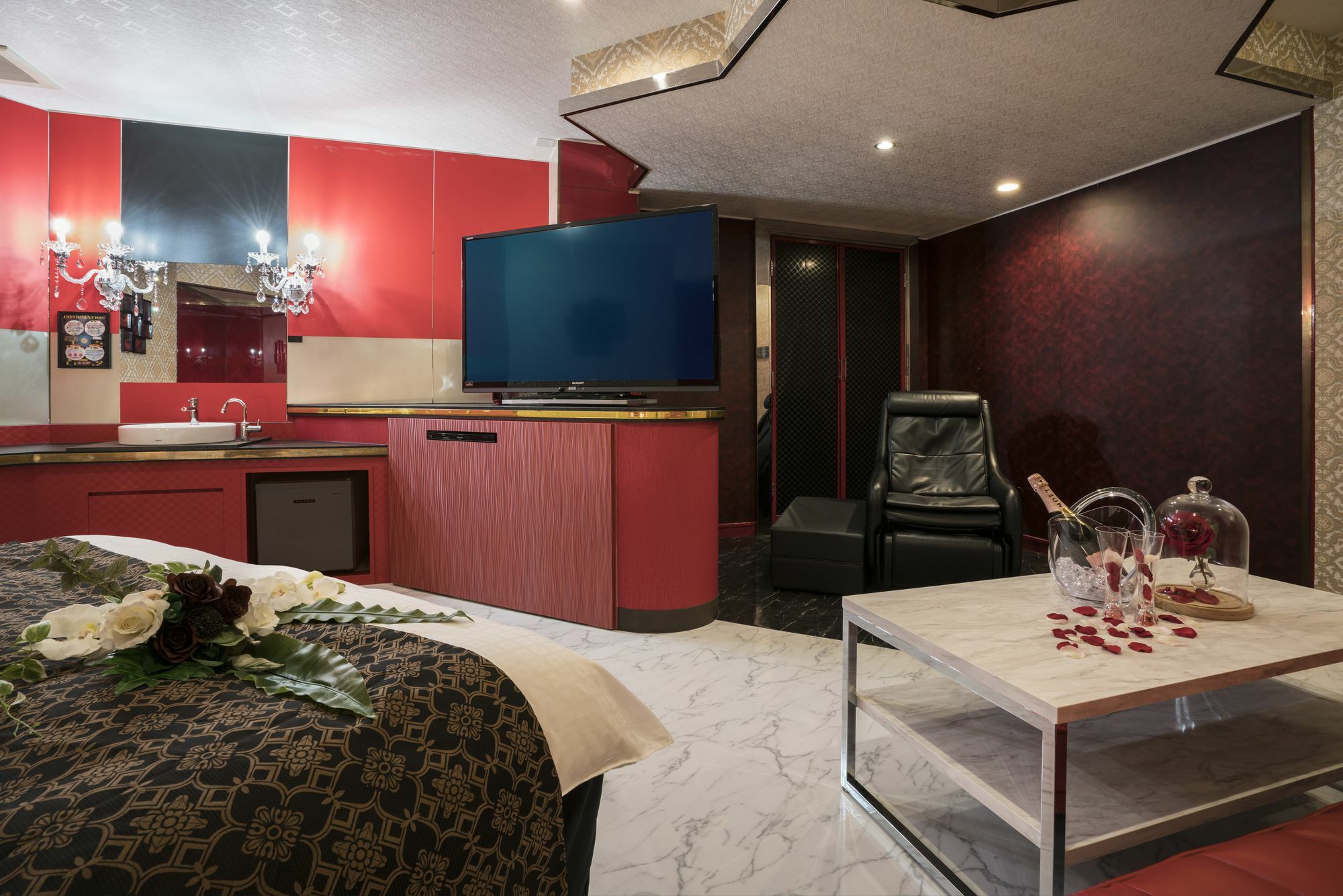 Love hotel Gabby Garden (adults Only)
