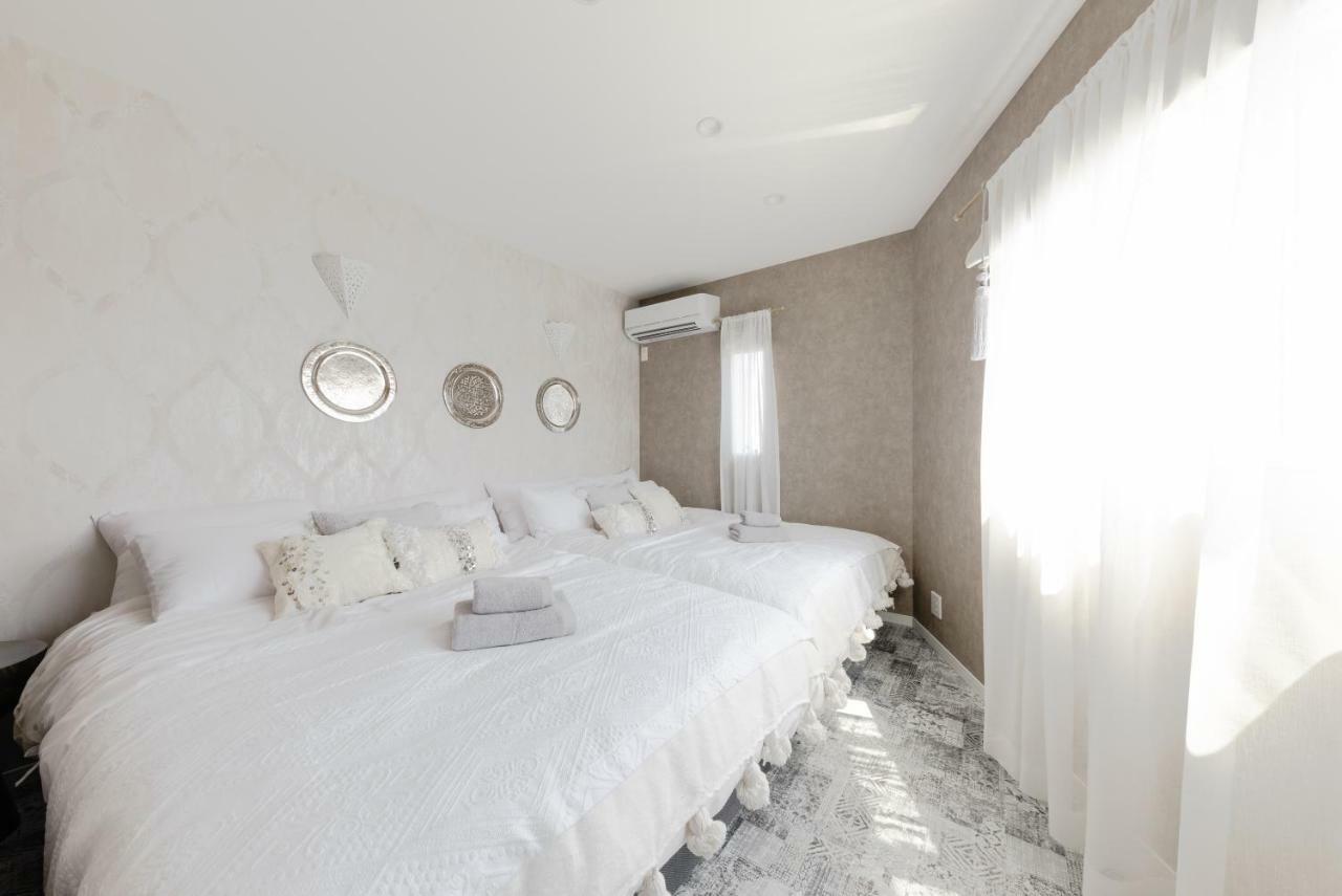 Kanade House
