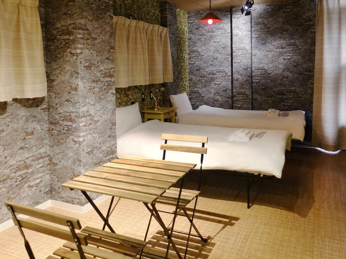 Briller Universal Japon Hostel *