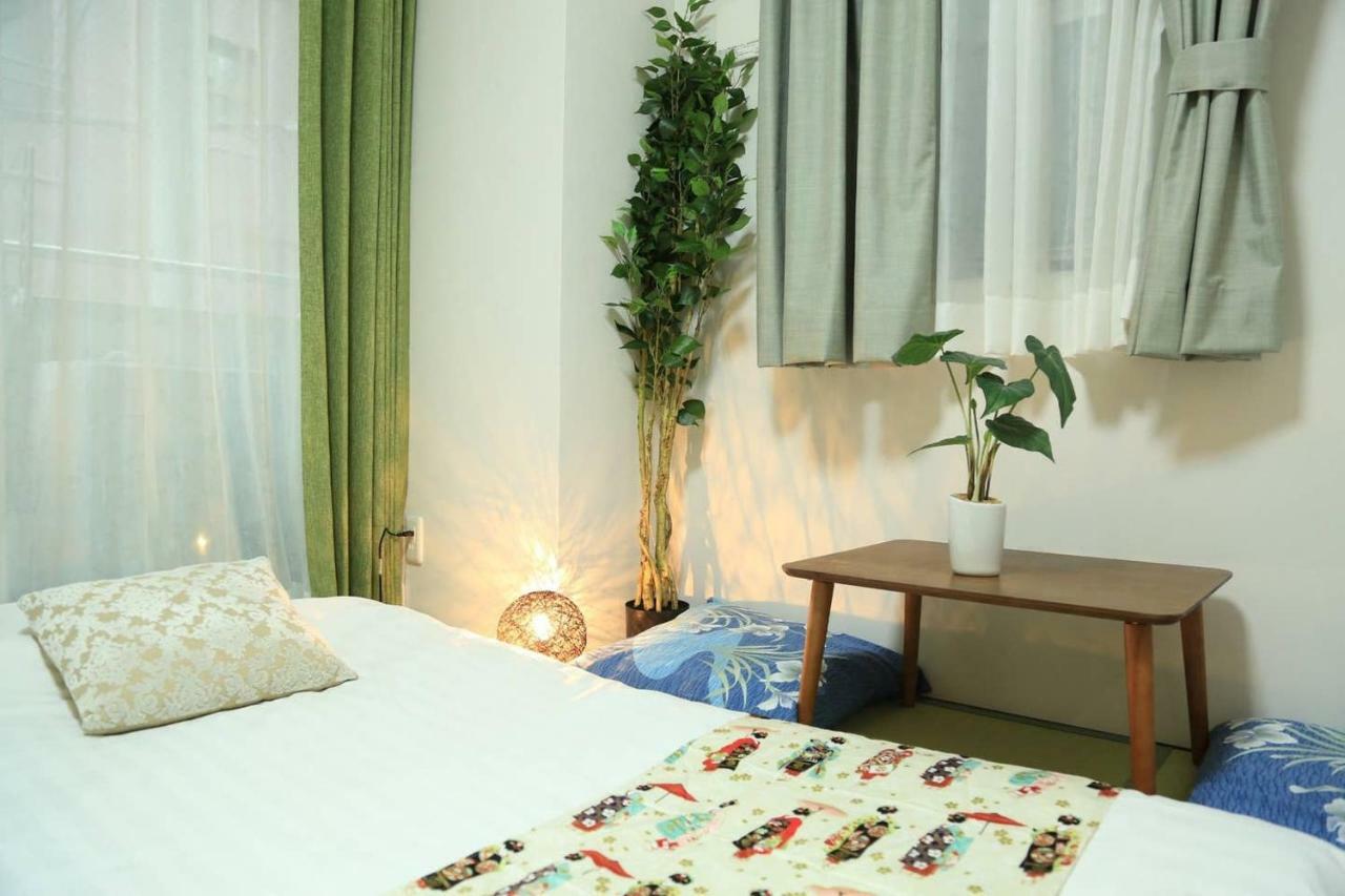 Jade Apartment *