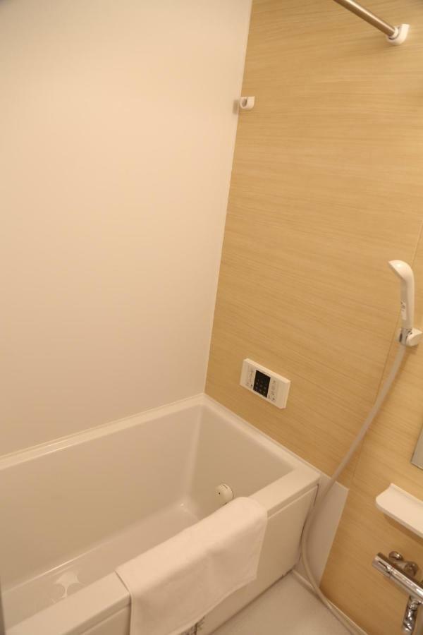 Jade Apartment *