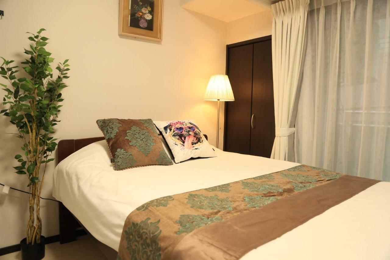 Jade Apartment *
