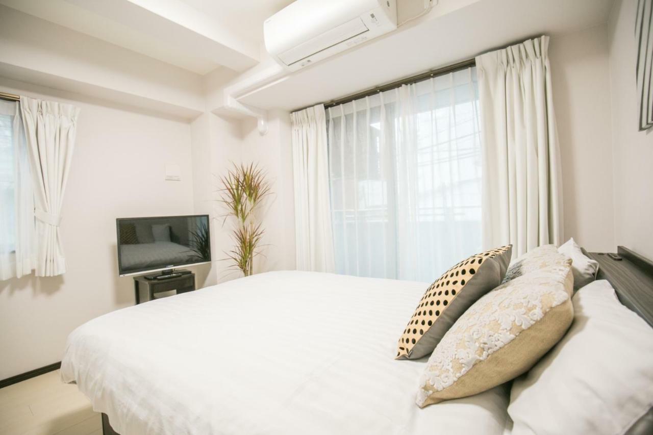 Jade Apartment *