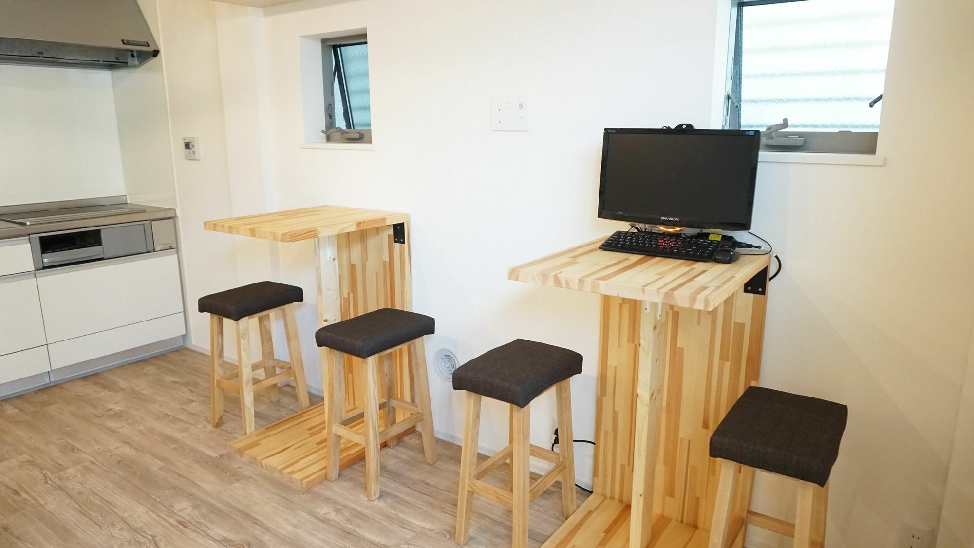 Poly Apartment *