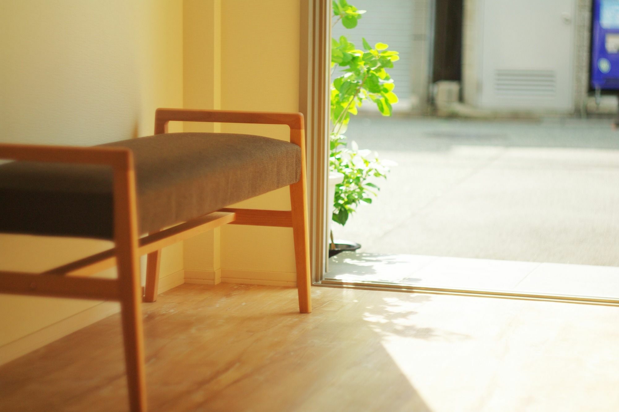 Poly Apartment *