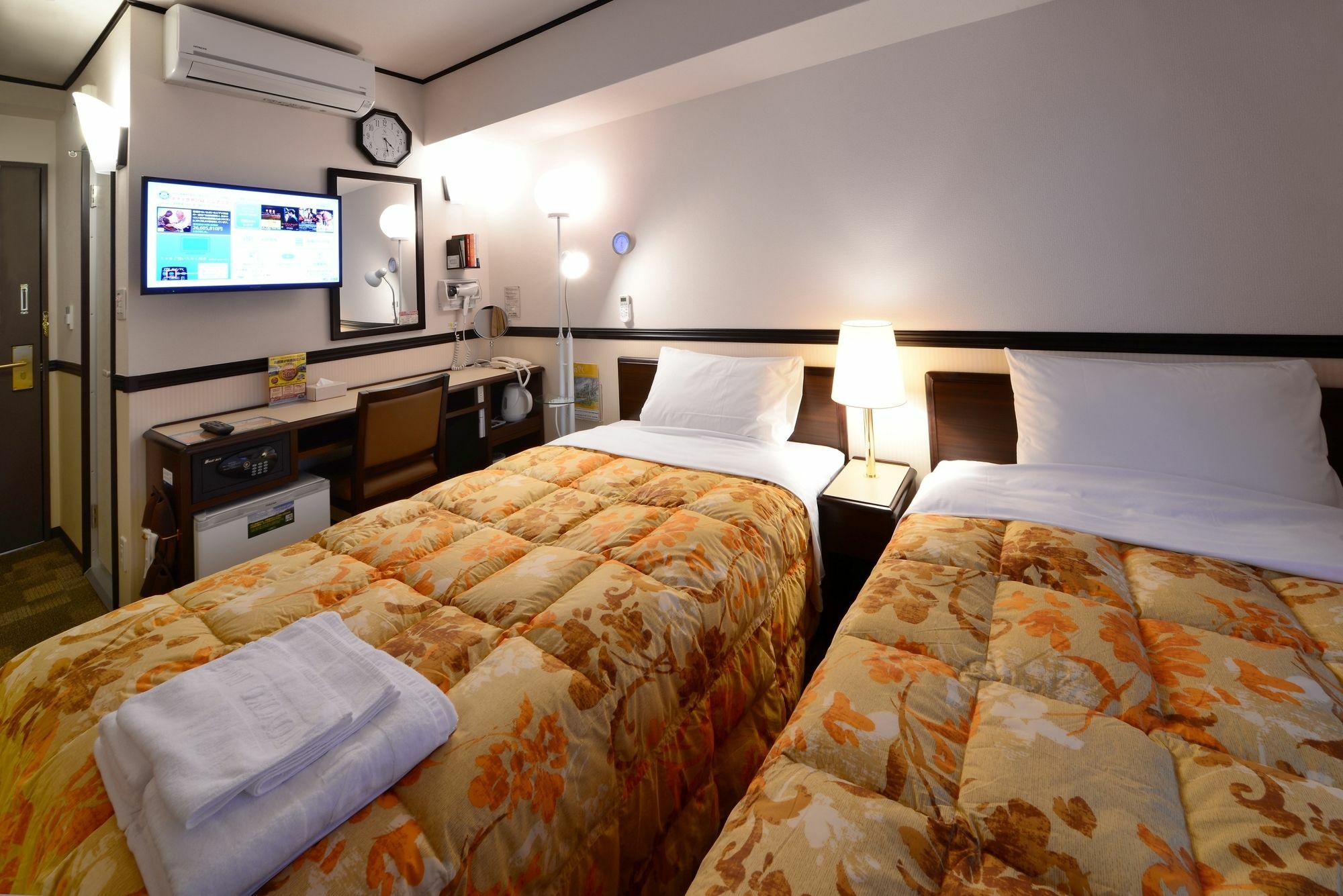 Toyoko Shinsaibashi Nishi Hotel Osaka
