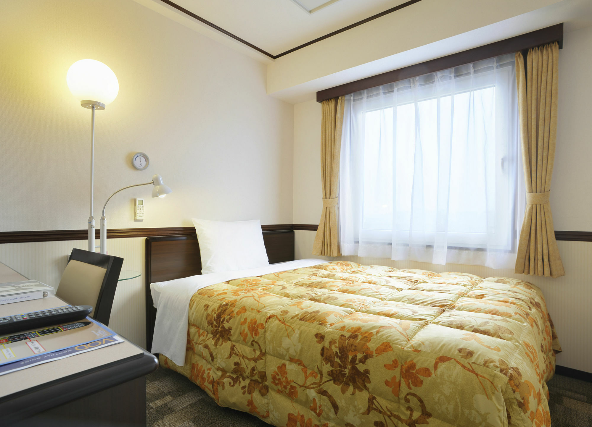 Toyoko Shinsaibashi Nishi Hotel 3*