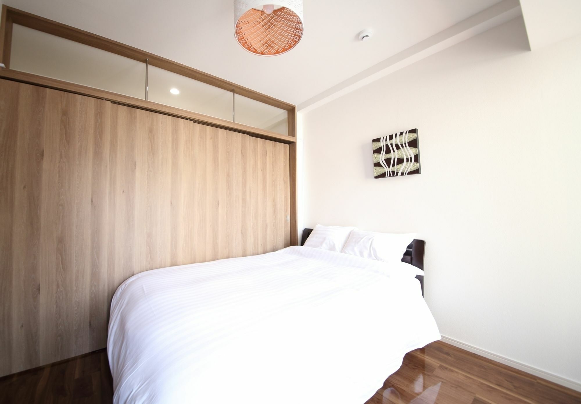 Alex's Shinsaibashi Apartment *