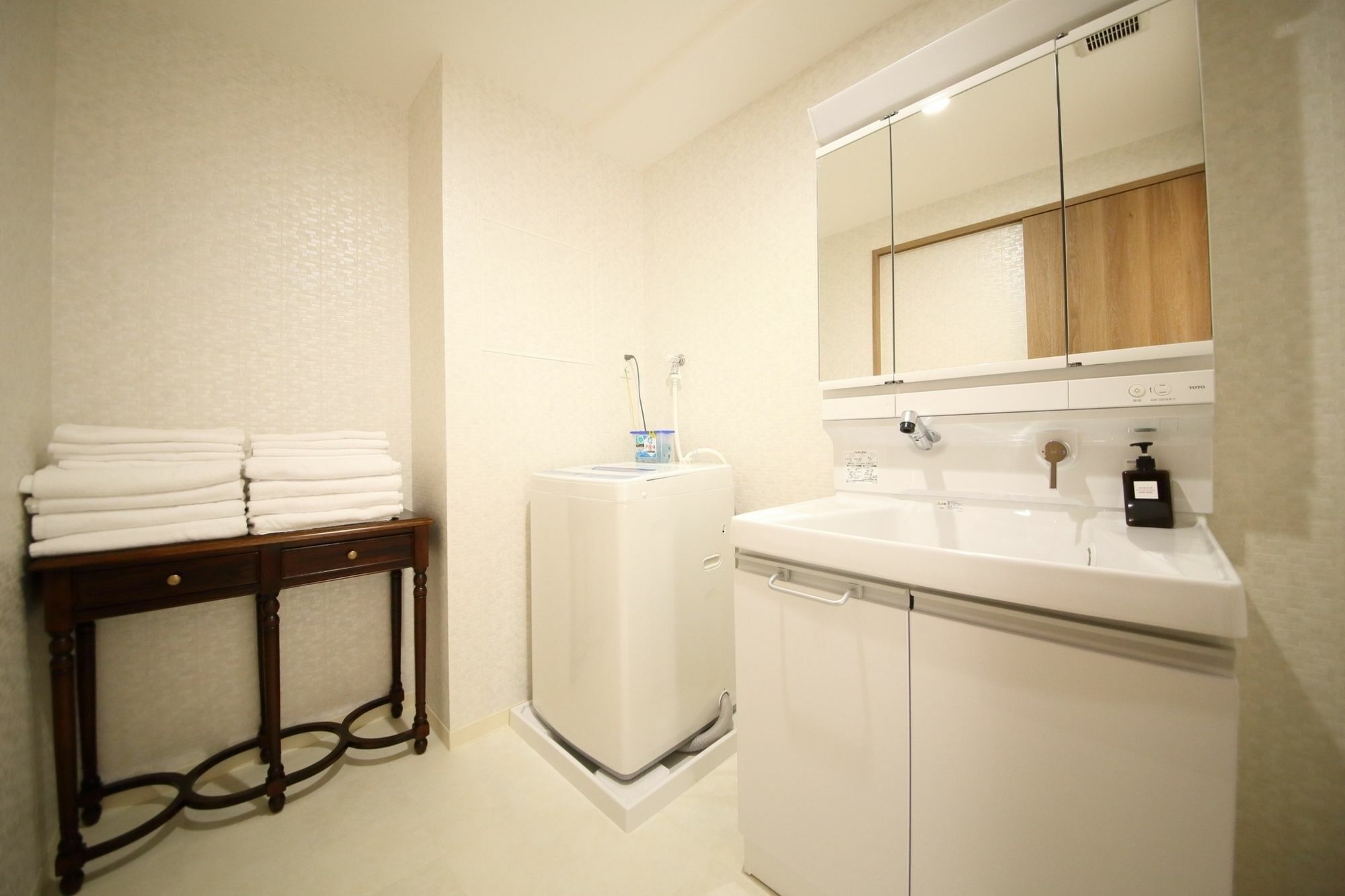 Apartment Alex's Shinsaibashi
