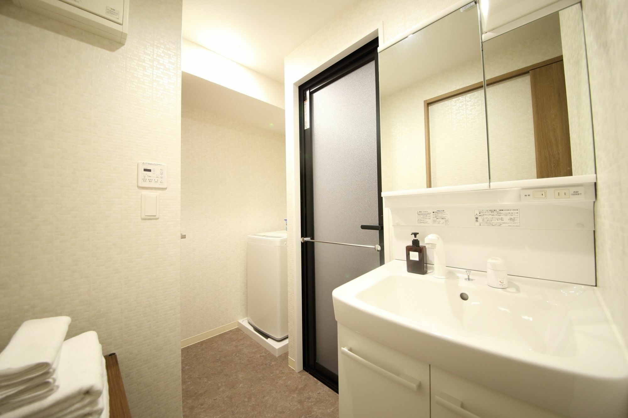 Apartment Alex's Shinsaibashi *
