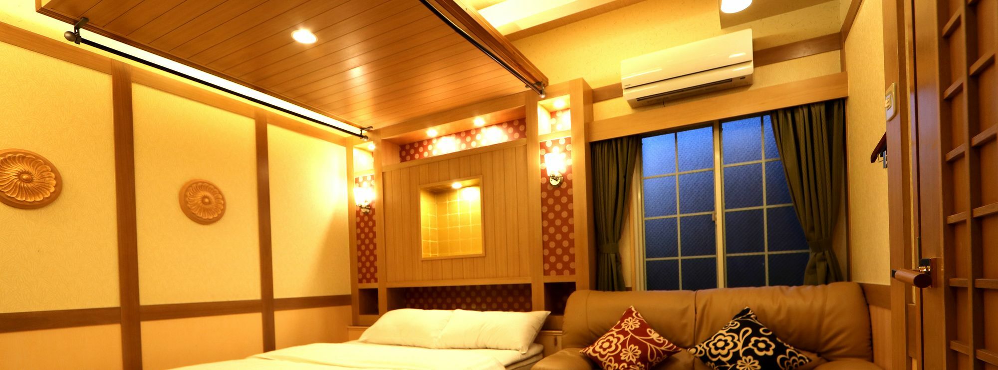 Kanade Shinsaibashi Hotel