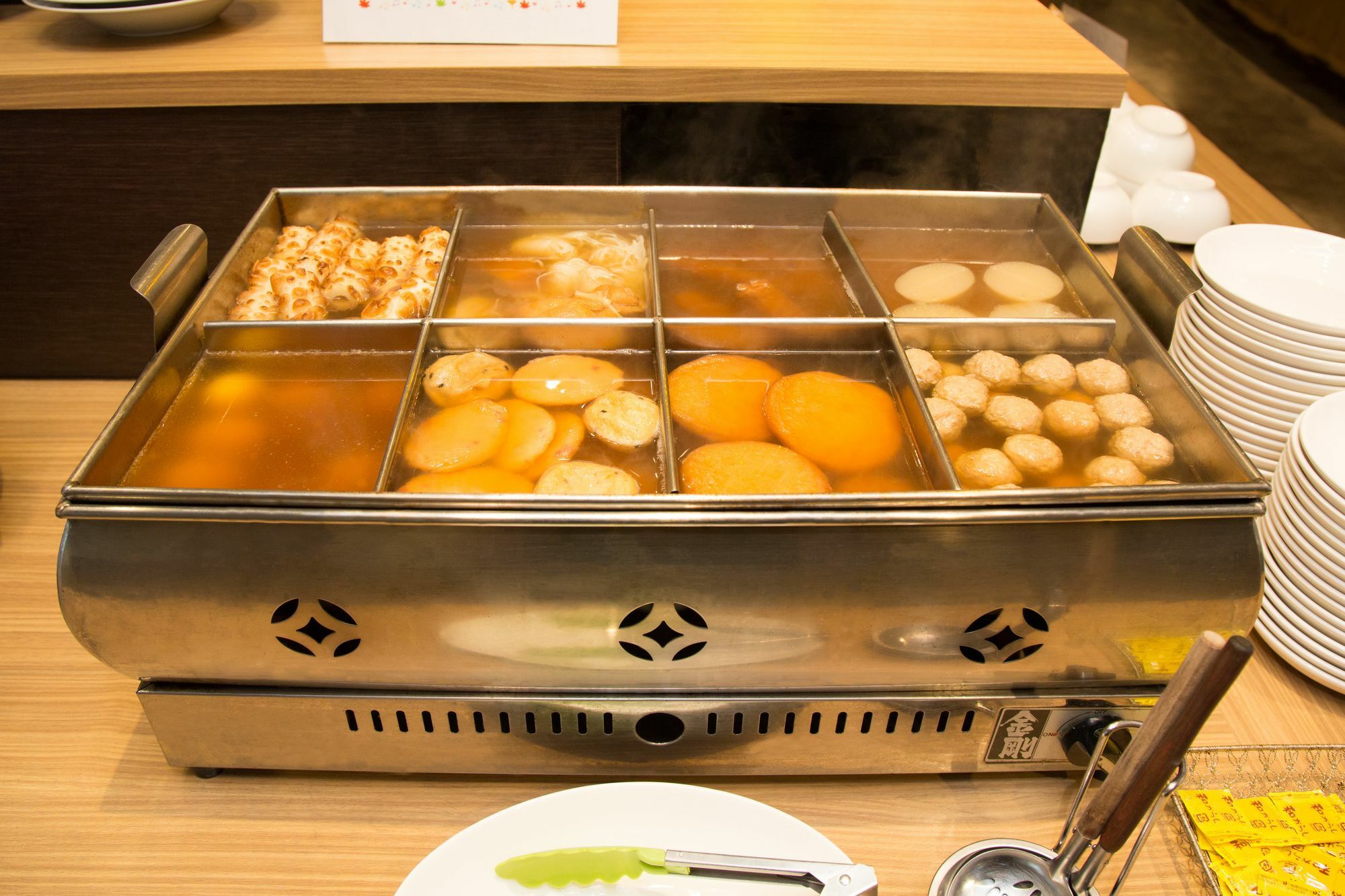 Shinsaibashi Grand Hotel