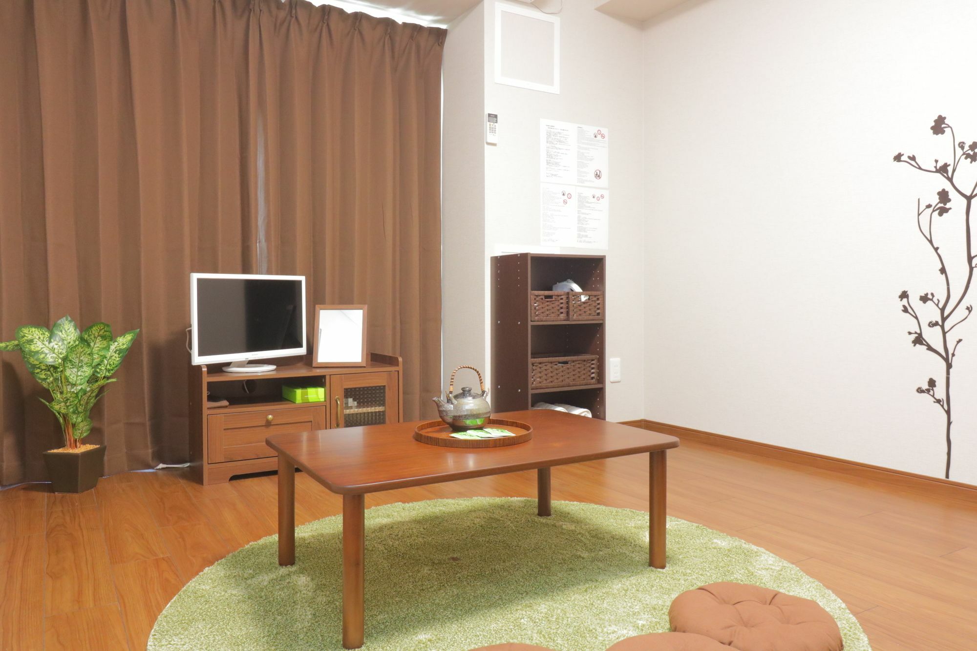 Hg Cozy No 32 通天閣前 * Osaka
