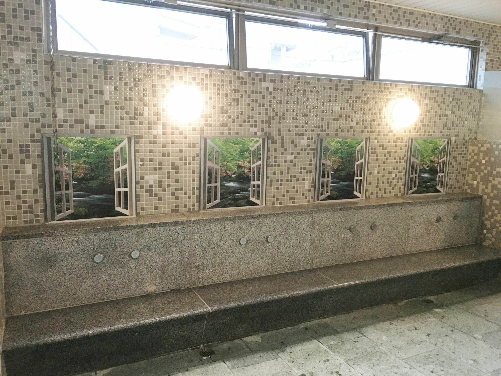 Ave Tennoji Hotel 2*