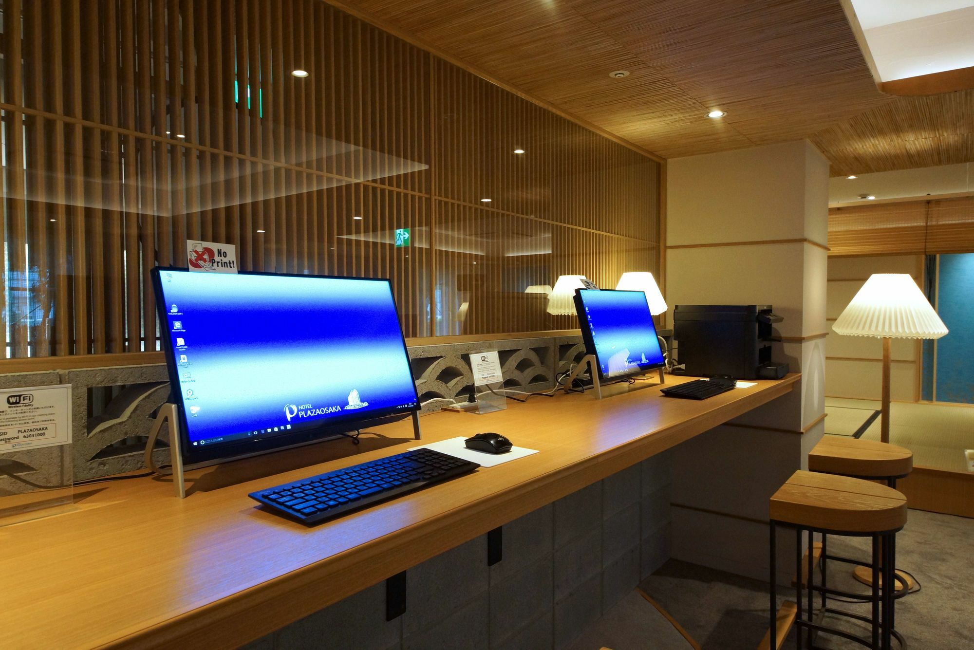 Plaza 4* Osaka