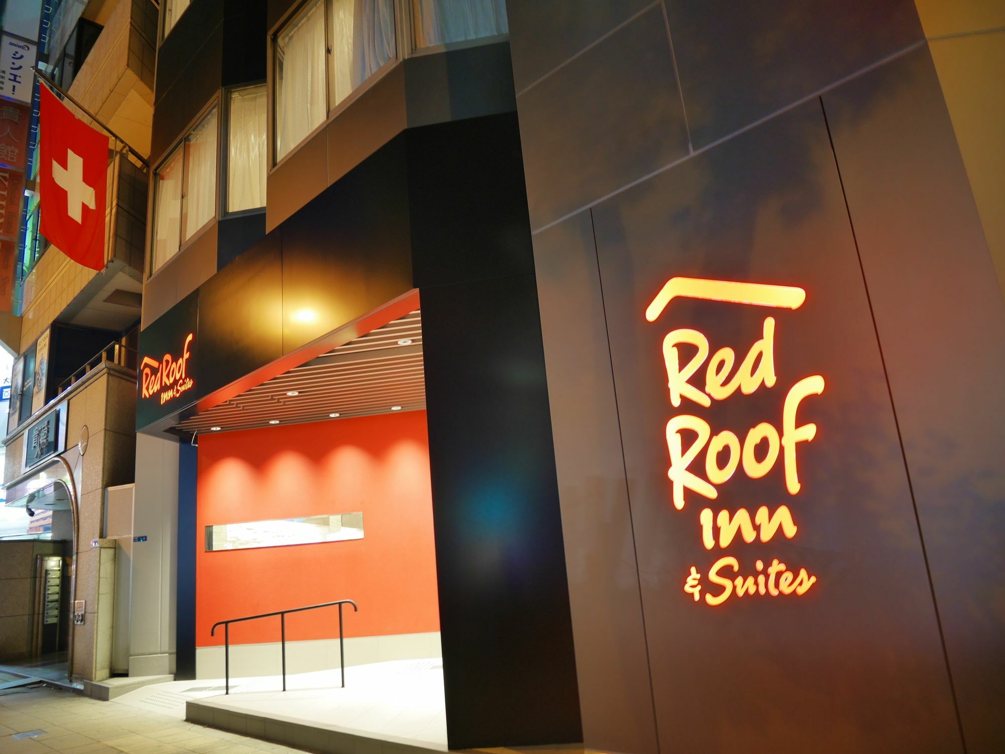 Red Roof & Namba Nipponbashi Hotel