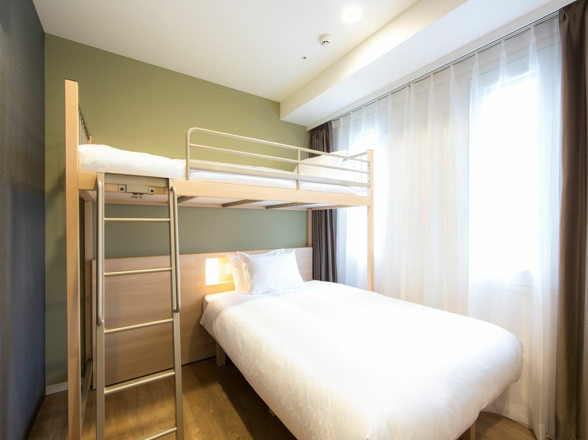Karaksa Shinsaibashi I 4* Osaka